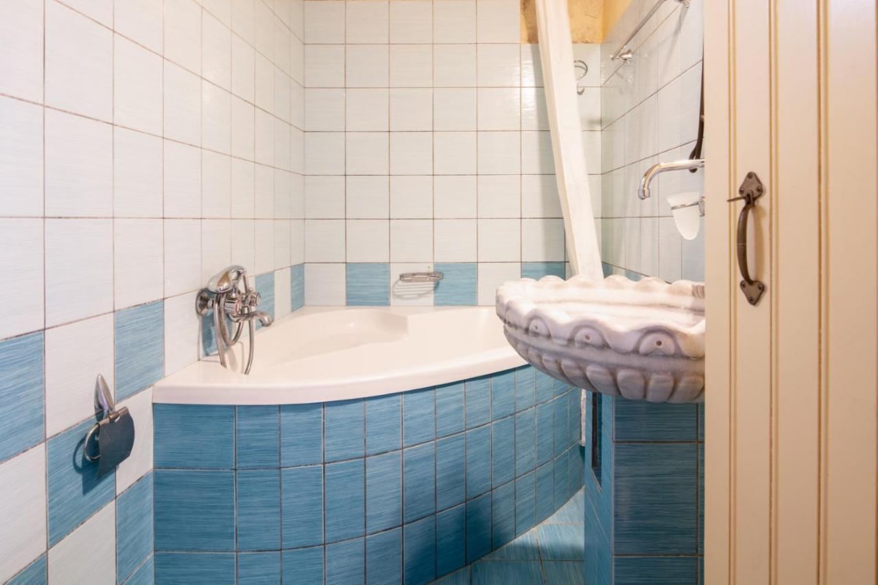 Semesterbostad Strofilia Authentic